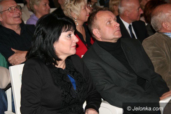 groteski-ciag-dalszy-schetyna-popiera-rywala-komitetu-po-foto-video-54453