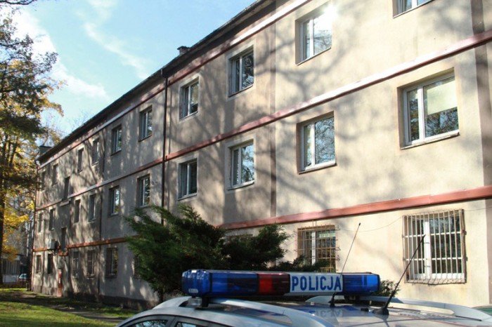 zgoszenie-o-bombie-w-skarbowce-i-prokuraturze-foto-54456