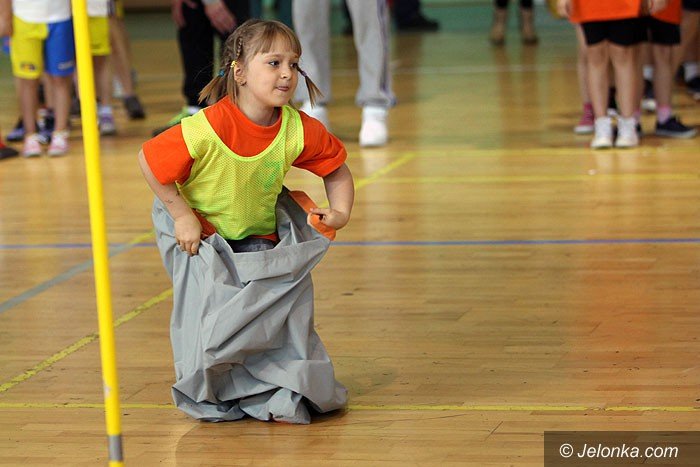 fantastyczna-zabawa-w-hali-przy-ulicy-zotniczej-foto-54460