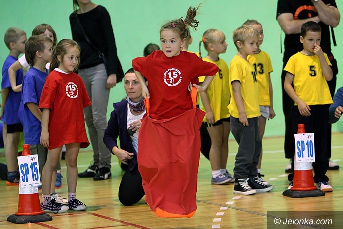 fantastyczna-zabawa-w-hali-przy-ulicy-zotniczej-foto-54460