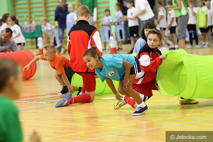 fantastyczna-zabawa-w-hali-przy-ulicy-zotniczej-foto-54460