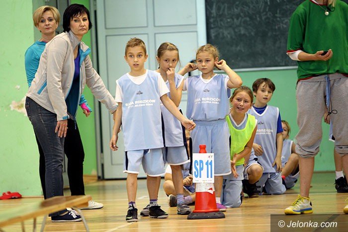 fantastyczna-zabawa-w-hali-przy-ulicy-zotniczej-foto-54460