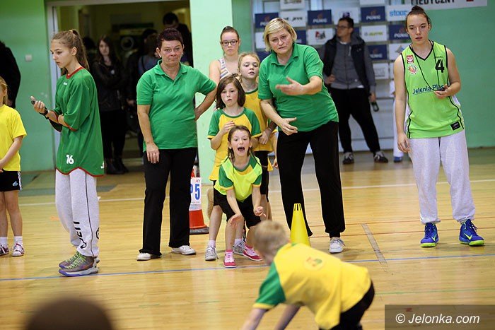 fantastyczna-zabawa-w-hali-przy-ulicy-zotniczej-foto-54460
