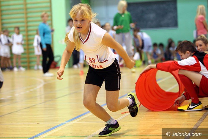 fantastyczna-zabawa-w-hali-przy-ulicy-zotniczej-foto-54460