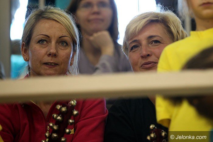 fantastyczna-zabawa-w-hali-przy-ulicy-zotniczej-foto-54460
