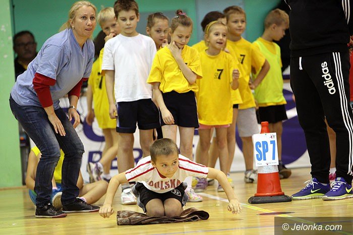 fantastyczna-zabawa-w-hali-przy-ulicy-zotniczej-foto-54460