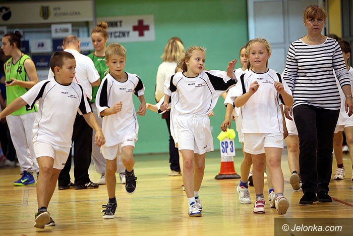 fantastyczna-zabawa-w-hali-przy-ulicy-zotniczej-foto-54460