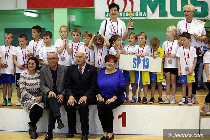 fantastyczna-zabawa-w-hali-przy-ulicy-zotniczej-foto-54460