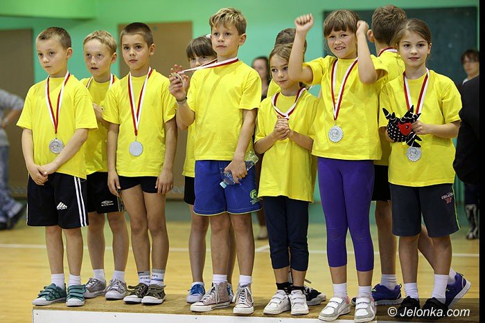 fantastyczna-zabawa-w-hali-przy-ulicy-zotniczej-foto-54460