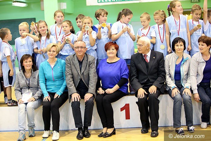 fantastyczna-zabawa-w-hali-przy-ulicy-zotniczej-foto-54460
