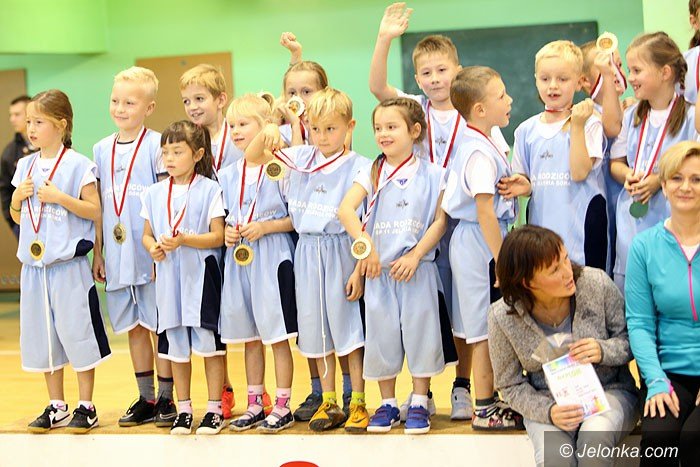 fantastyczna-zabawa-w-hali-przy-ulicy-zotniczej-foto-54460