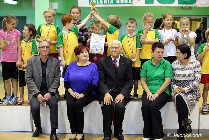fantastyczna-zabawa-w-hali-przy-ulicy-zotniczej-foto-54460