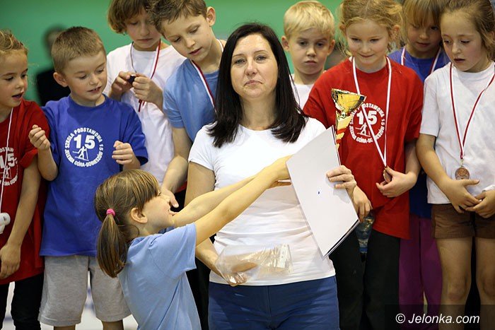 fantastyczna-zabawa-w-hali-przy-ulicy-zotniczej-foto-54460