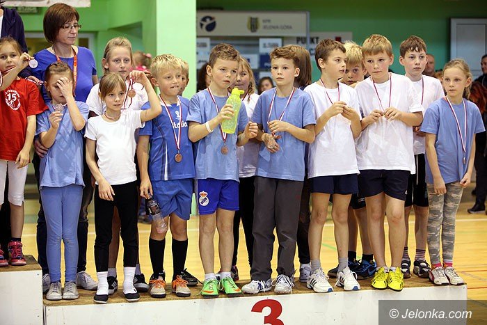 fantastyczna-zabawa-w-hali-przy-ulicy-zotniczej-foto-54460