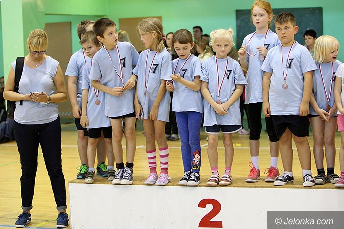 fantastyczna-zabawa-w-hali-przy-ulicy-zotniczej-foto-54460