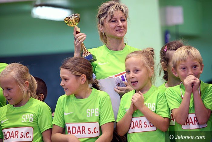 fantastyczna-zabawa-w-hali-przy-ulicy-zotniczej-foto-54460