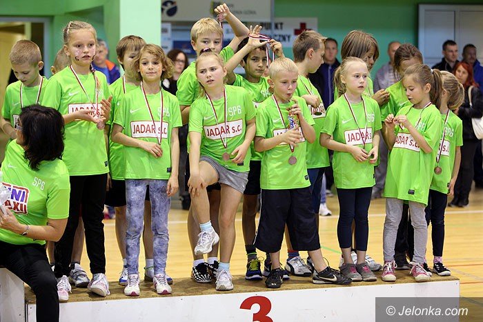 fantastyczna-zabawa-w-hali-przy-ulicy-zotniczej-foto-54460