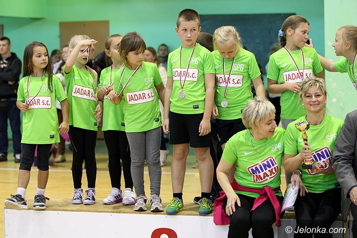 fantastyczna-zabawa-w-hali-przy-ulicy-zotniczej-foto-54460