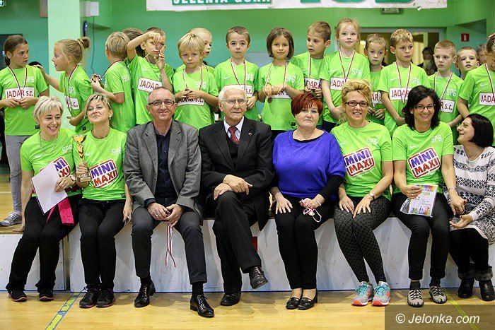 fantastyczna-zabawa-w-hali-przy-ulicy-zotniczej-foto-54460