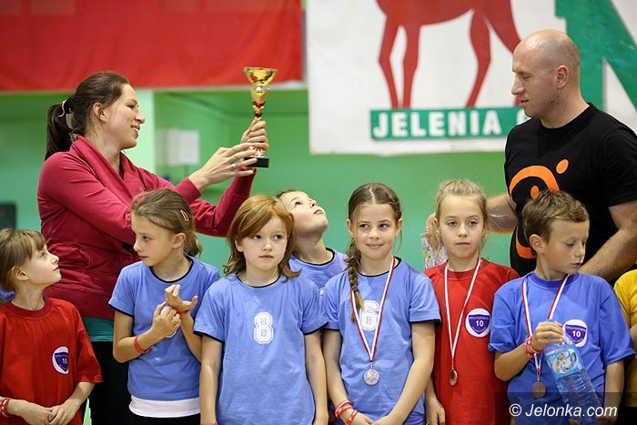 fantastyczna-zabawa-w-hali-przy-ulicy-zotniczej-foto-54460