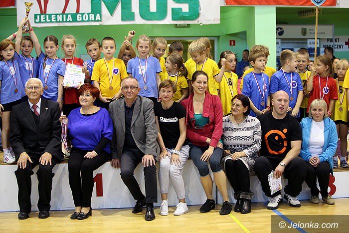 fantastyczna-zabawa-w-hali-przy-ulicy-zotniczej-foto-54460