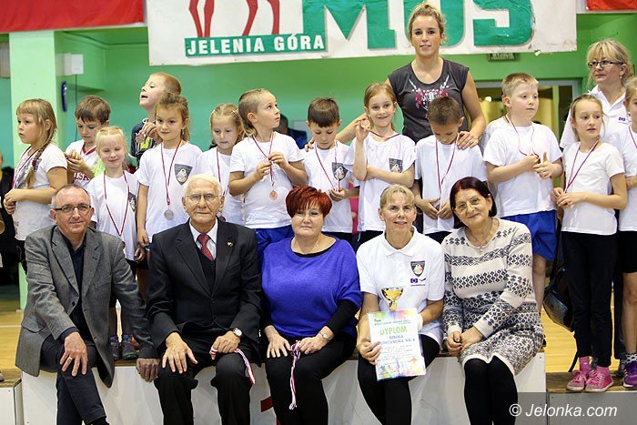 fantastyczna-zabawa-w-hali-przy-ulicy-zotniczej-foto-54460