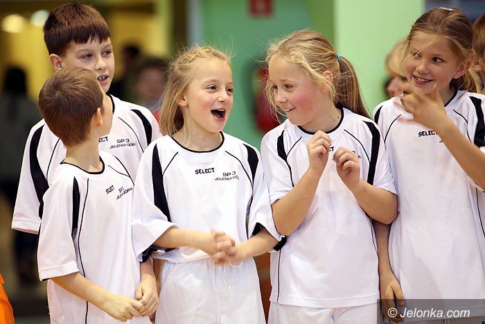 fantastyczna-zabawa-w-hali-przy-ulicy-zotniczej-foto-54460