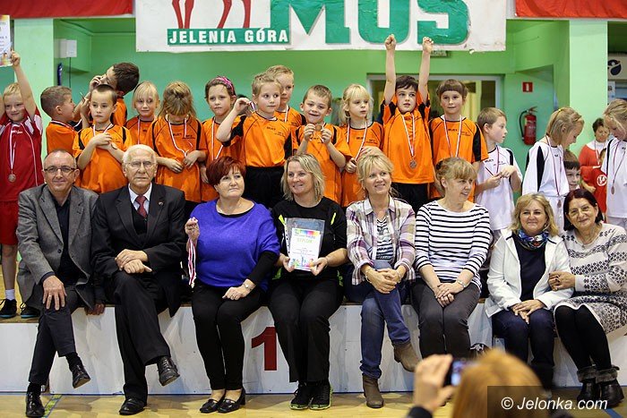 fantastyczna-zabawa-w-hali-przy-ulicy-zotniczej-foto-54460