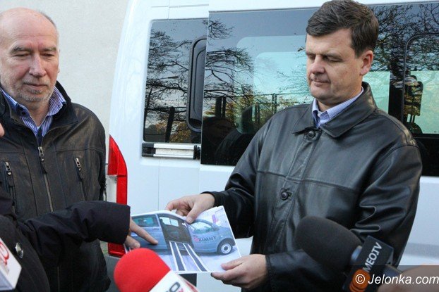 nowe-samochody-dla-jeleniogorskiej-oswiaty-foto-video-54461