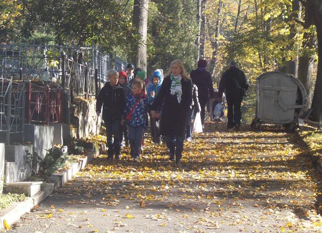 uczniowie-siodemki-zapalili-ognie-pamieci-foto-54485