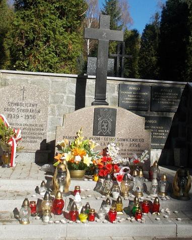 uczniowie-siodemki-zapalili-ognie-pamieci-foto-54485