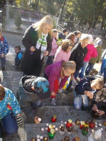 uczniowie-siodemki-zapalili-ognie-pamieci-foto-54485