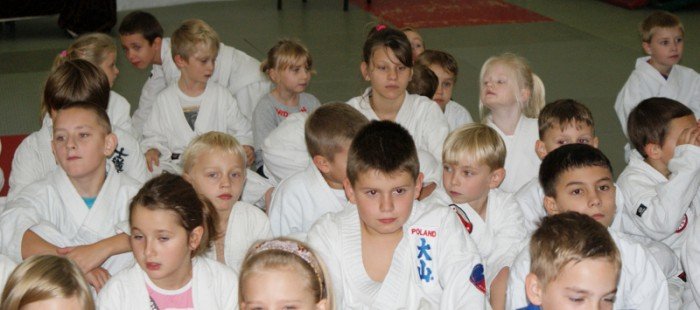 modzi-przedstawiciele-sztuk-walki-w-akcji-foto-54492