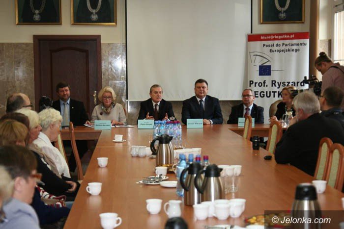 prof-glinski-spoeczenstwo-obywatelskie-to-aktywnosc-zwykych-ludzi-foto-54535
