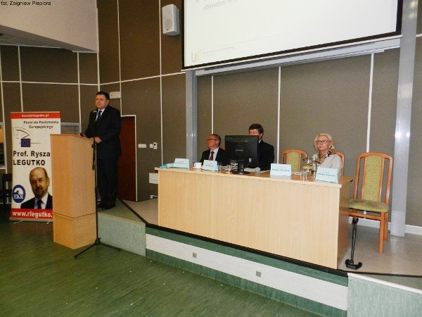 prof-glinski-spoeczenstwo-obywatelskie-to-aktywnosc-zwykych-ludzi-foto-54535