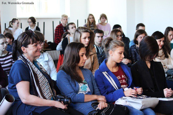 modziutka-aktorka-zofia-wichacz-goscia-w-norwidzie-foto-54591