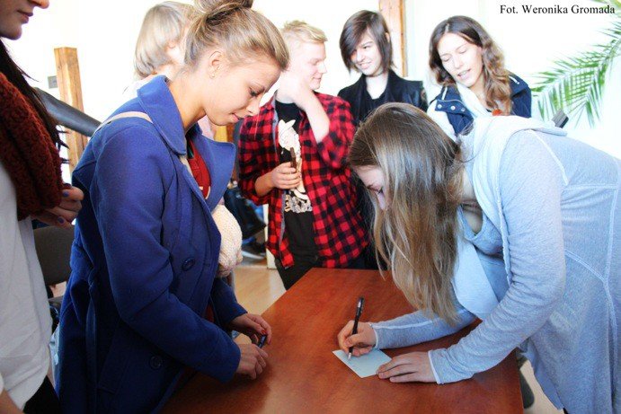 modziutka-aktorka-zofia-wichacz-goscia-w-norwidzie-foto-54591