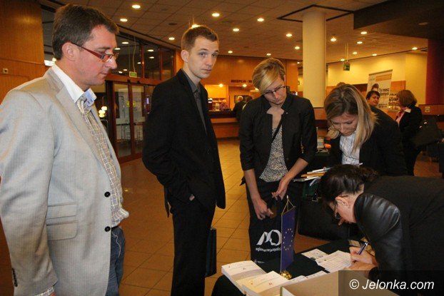 biznes-nie-zna-granic-forum-kooperacji-firm-w-jeleniej-gorze-foto-video-54643