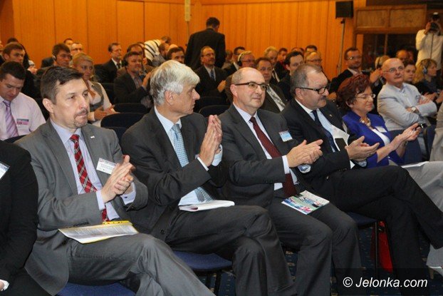 biznes-nie-zna-granic-forum-kooperacji-firm-w-jeleniej-gorze-foto-video-54643
