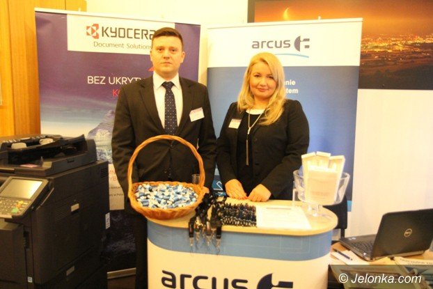 biznes-nie-zna-granic-forum-kooperacji-firm-w-jeleniej-gorze-foto-video-54643