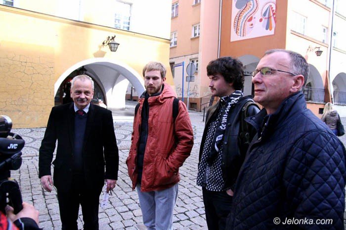 mural-w-rynku-pierwszy-ale-nie-ostatni-foto-54672