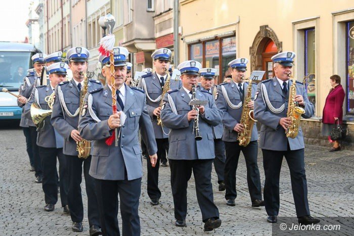 podniosle-i-radosnie-podczas-swieta-niepodlegosci-pod-ratuszem-foto-54687
