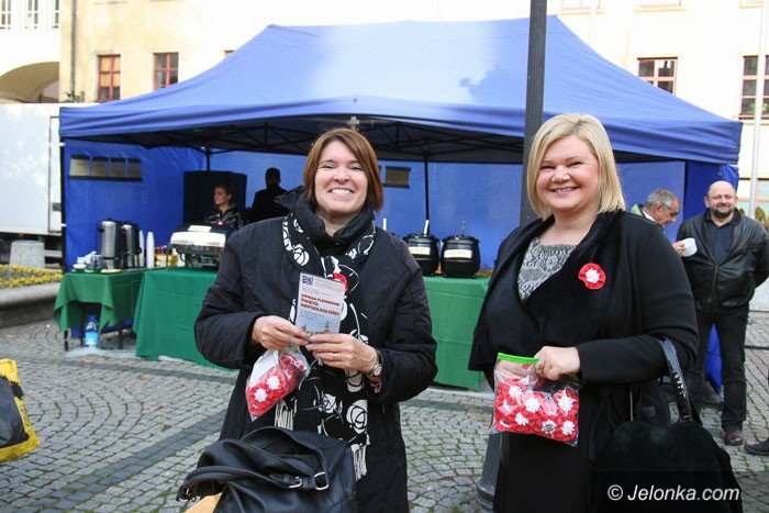 podniosle-i-radosnie-podczas-swieta-niepodlegosci-pod-ratuszem-foto-54687