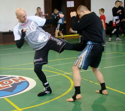 klubowe-zgrupowanie-kickboxerow-w-borowicach-foto-54693