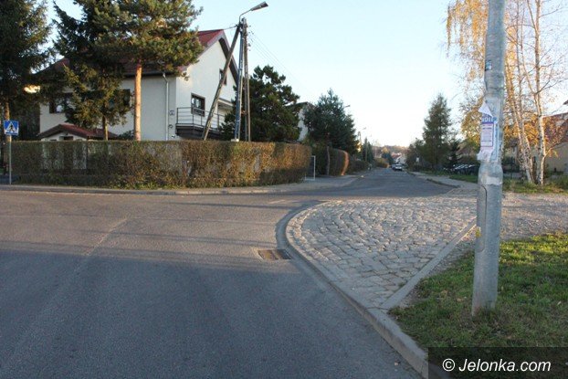 niebezpiecznie-na-skrzyzowaniu-ulic-malinnik-foto-54695