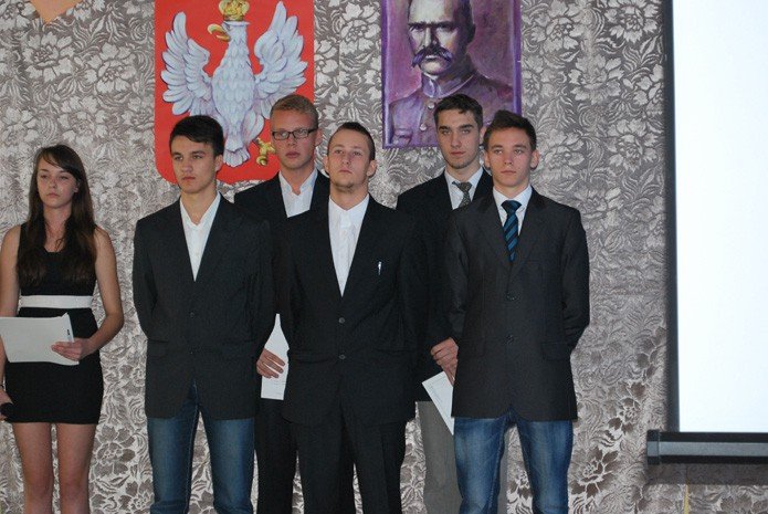 patriotycznie-w-jeleniogorskim-elektroniku-foto-54721