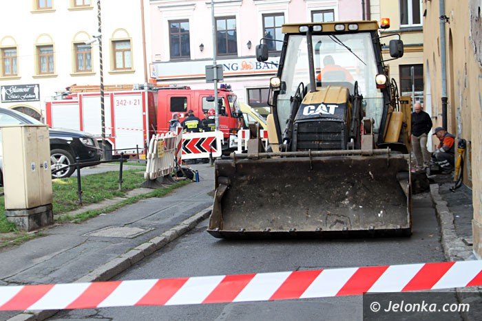rozszczelnienie-sieci-gazowej-na-placu-ratuszowym-foto-54756