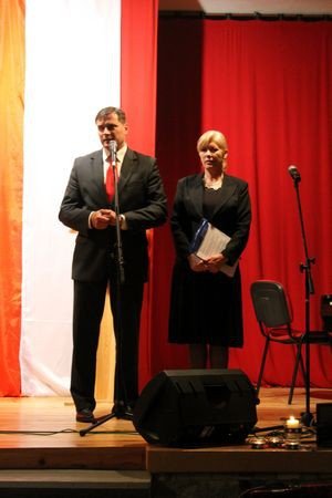 niepodlegosciowa-wieczornica-w-poku-foto-54759