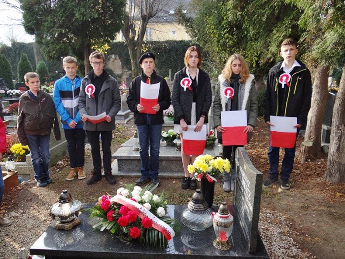 zywa-lekcja-patriotyzmu-w-sobieszowie-foto-54782
