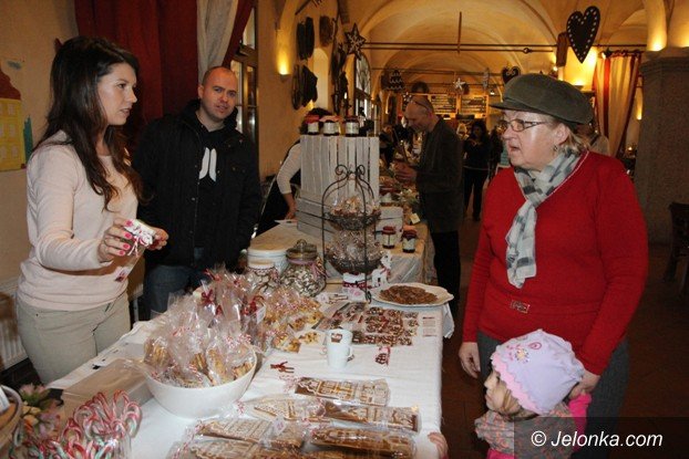 pierniki-i-inne-pysznosci-na-jarmarku-w-omnicy-foto-54794